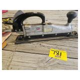 CAMPBELL HAUSFELD AIR LINE SANDER