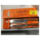 CAESARS GOURMET KNIFE SET W/ BOX