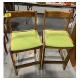 PAIR OF GREEN UPHOLSTERED BARSTOOLS
