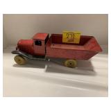 ANTIQUE RED & BLACK METAL TRUCK TOY