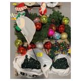 PALLET OF CHRISTMAS Dï¿½COR OF ALL KINDS