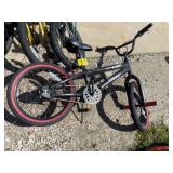 KENT BLACK & RED BIKE