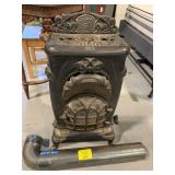 ANTIQUE CAST IRON 13A MARKED GARLAND STOVE