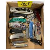 FLAT OF POCKET KNIVES