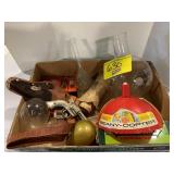FLAT W/ BEANY-COPTER, PHILIPS 66 S&P SHAKERS,