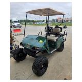 EZ-GO ELECTRIC GOLF CART W/CHARGER. STARTS,