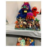 2 FLATS OF VNITAGE ACTION FIGURES OFA LL KINDS,
