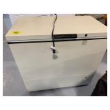 AMANA BRAND DEEPFREEZER