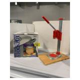 BOTTLE CAPPER, 20QT STOCK POT