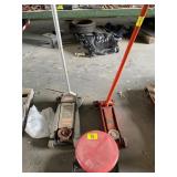 2 FLOOR JACKS, ROLLING SHOP STOOL