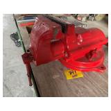 RED METAL VISE