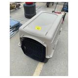 LARGE PLASTIC GREAT CHOICE BRAND PET CRATE