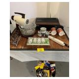 ORECK XL, MIXER, LIGHTBULBS, COFFEE MUGS, KNIFE