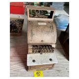 ANTIQUE CASH REGISTER