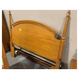 FULL? SIZE HEADBOARD & METAL RAILS