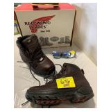 SZ8.5 RED WING SHOES, READING GLASSES