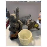 ANDREA ELEPHANT, GIRAFFE LIGHT, PLASTIC ELEPHANT