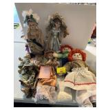 GROUP OF DOLLS