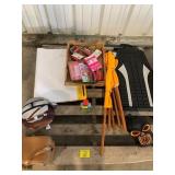 HALLOWEEN Dï¿½COR, CAR MATS, CHRISTMAS BULBS, TOY