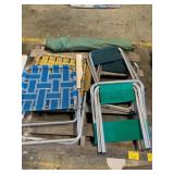 PALLET OF OUTDOOR CHAIRS