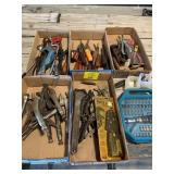 5 FLATS W/ PLIERS, VISE GRIPS, SCREWDRIVERS, HAND