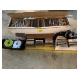 GROUP OF CDS & CASSETTE TAPES