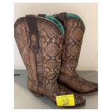 CORAL & CRAFTED SZ9M SNAKESKIN COWGIRL BOOTS