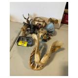TAXIDERMY JAW W/ TEETH, GROUP OF NATIVE AMERICAN