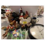 LARGE GROUP OF ROOSTER Dï¿½COR OF ALL KINDS