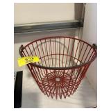 ANTIQUE METALL EGG BASKET