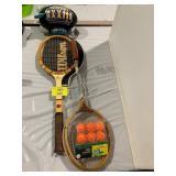 SUPER BOWL PLUSH, RACKETS, PRACTICE BALLS PACK