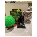 STAR WARS BANK (NEEDS HELP), 4 FUNKO POPS, FAMILY