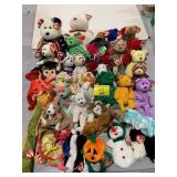 LARGE GROUP OF TY BEANIE BABIES
