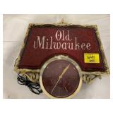 OLD MILWAUKEE BEER CLOCK LIGHT - AS IS CONDITION