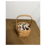 Small Lonaberger basket with handle and cloth lini