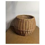Large snake basket