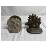 Lot of 2 sets of cast iron book ends