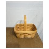 Lonaberger basket with handle
