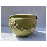 Roseville planter with double handles