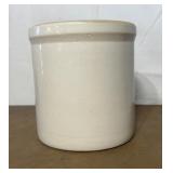 White gallon crock. No chips or cracks.