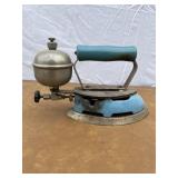 Coleman Model No. 5 Fuel Iron
