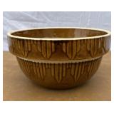 Brown stoneware mixing bowl