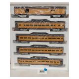 MTH UNION PACIFIC PAINTED 3-RAIL,  5-CAR SET,