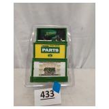 LIONEL JOHN DEERE BILLBOARD SET,