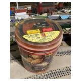 Lionel 38 oz Popcorn Tin Battery Operated