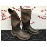 Muck Menï¿½s 14/Womenï¿½s 15 Wetland 17ï¿½ Half Rubber