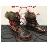 Natural Womenï¿½s 7M Red Plaid Rubber Duck Boots
