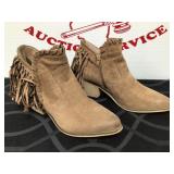 Natural Womenï¿½s 7.5 Half Zip Fringe Cowboy Boots