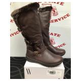 Dreampairs Womenï¿½s 9 Boots Side Zip New in Box