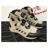 Cabelaï¿½s Menï¿½s 11.5M Snow Runner Max Boots with